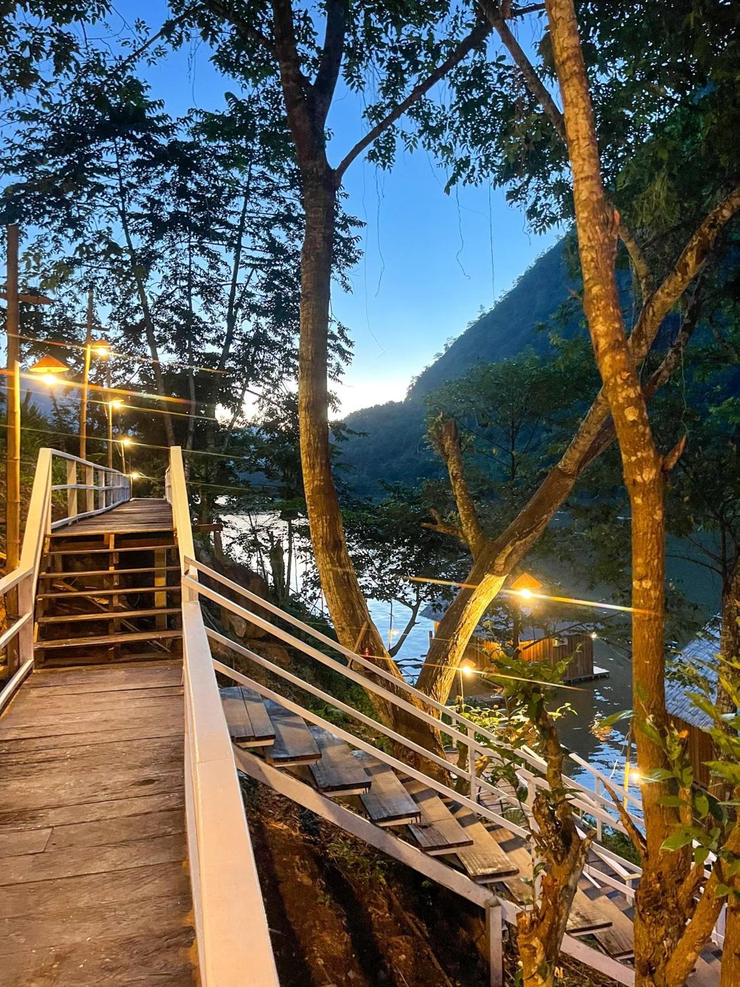 מלון Nongkhiaw The Float House מראה חיצוני תמונה